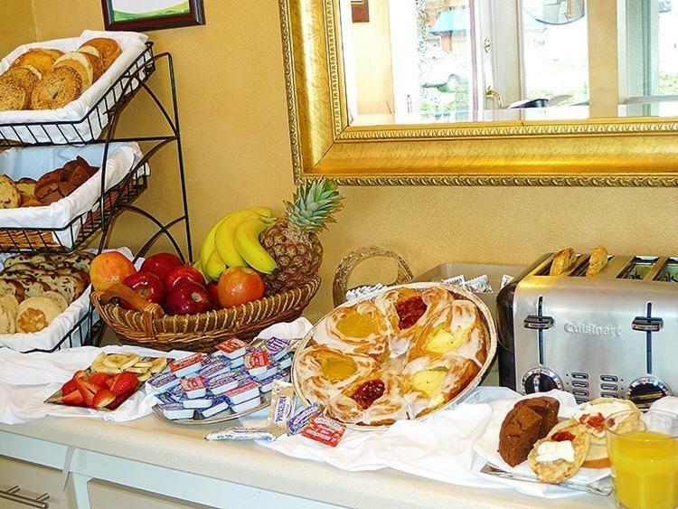 Campus Inn & Suites Eugene Downtown מראה חיצוני תמונה
